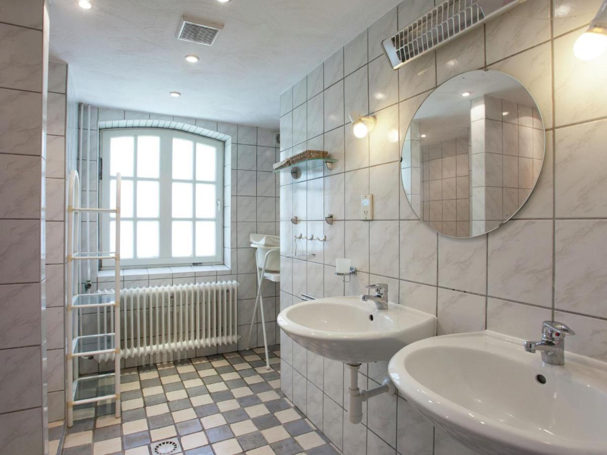 Magnificent Farmhouse In Sint Joost Екстер'єр фото