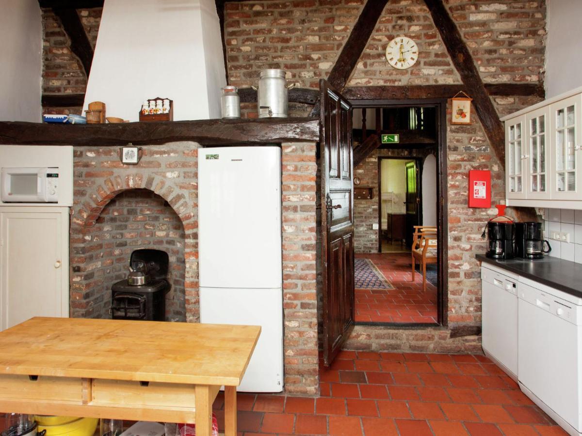 Magnificent Farmhouse In Sint Joost Екстер'єр фото