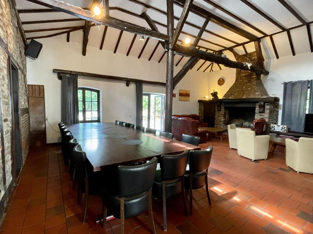 Magnificent Farmhouse In Sint Joost Екстер'єр фото