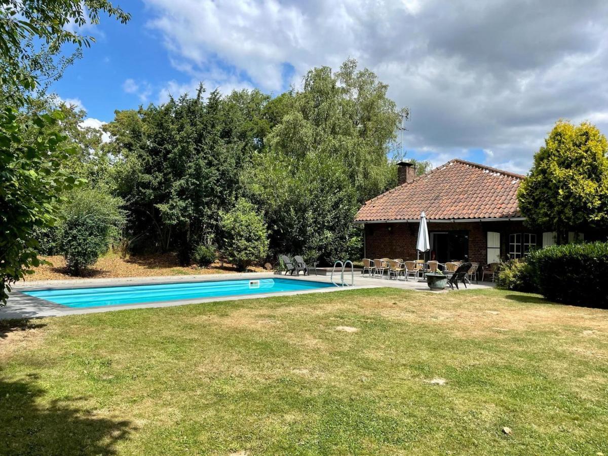 Magnificent Farmhouse In Sint Joost Екстер'єр фото