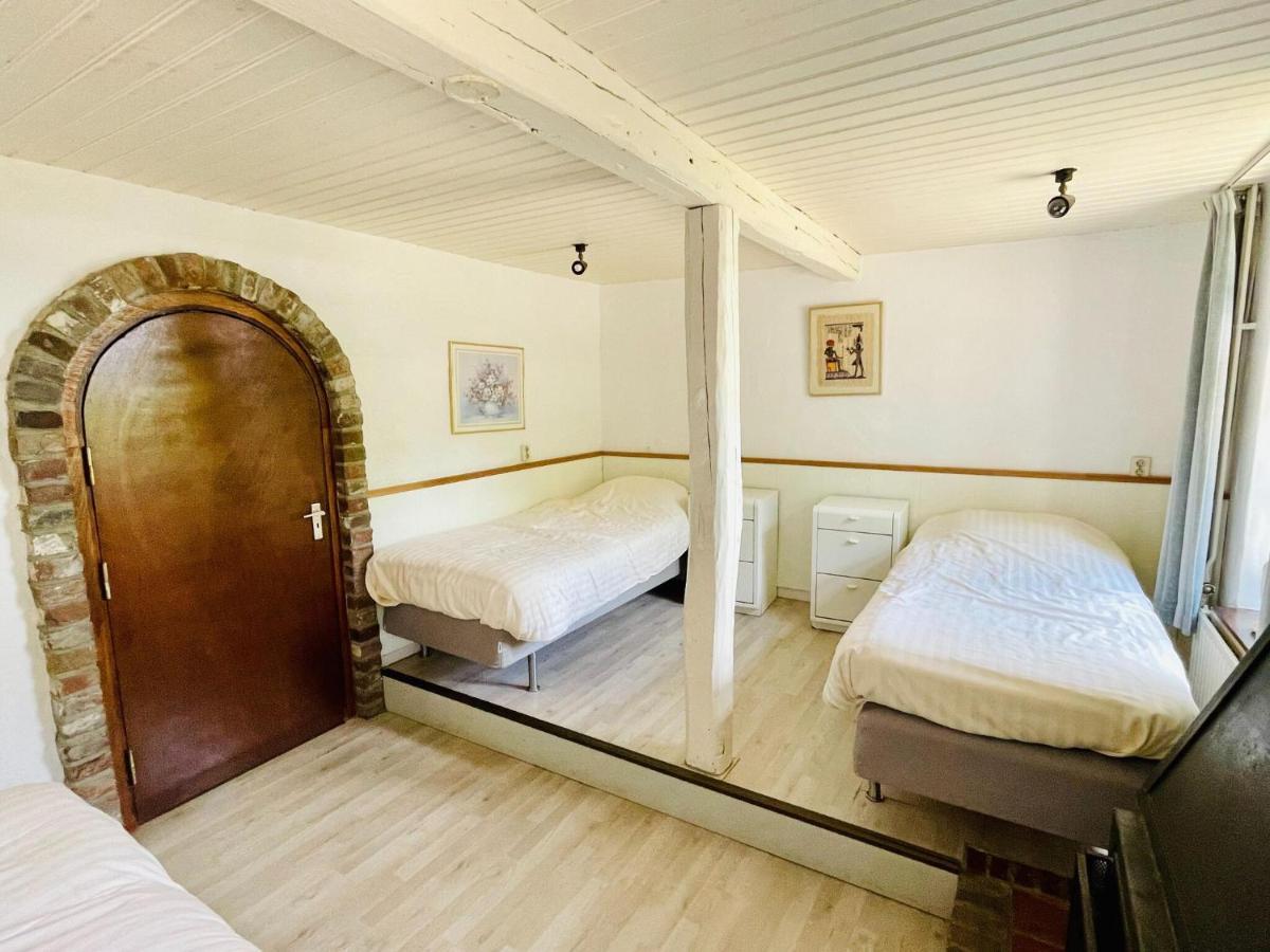 Magnificent Farmhouse In Sint Joost Екстер'єр фото